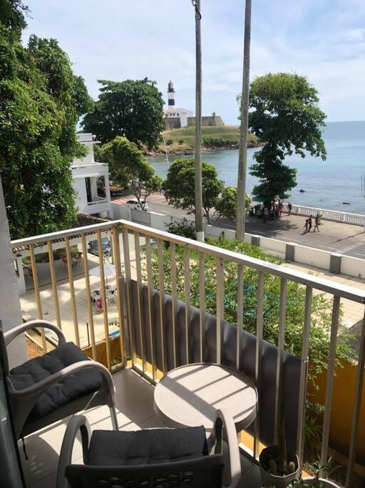Em Salvador-ba No Farol Da Barra Apartamento *